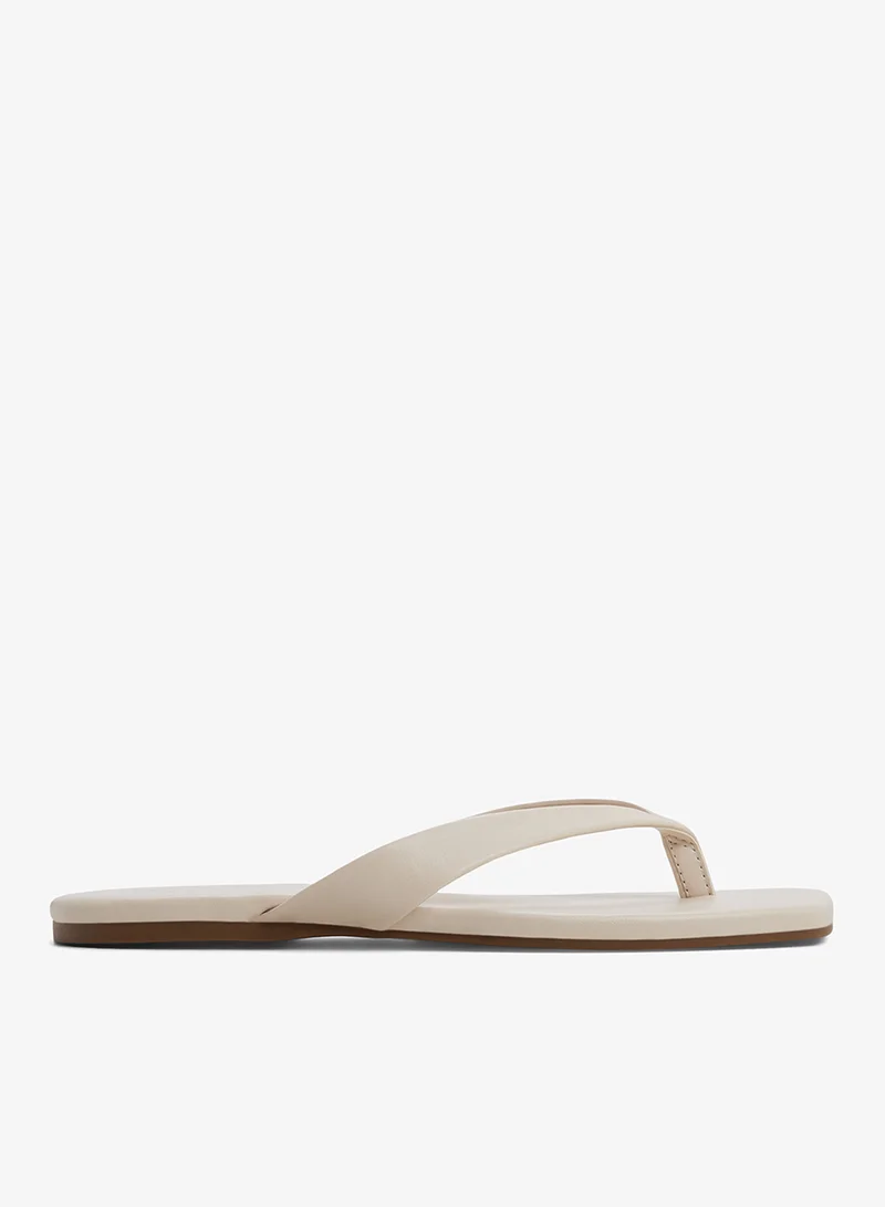 كول ات سبرنج Kayce Slip On Flat Sandals